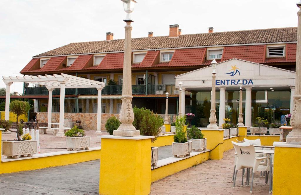 Aparthotel Las Olivas- Borox Seseña Nuevo Exterior foto